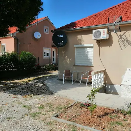 Guesthouse Andria-3